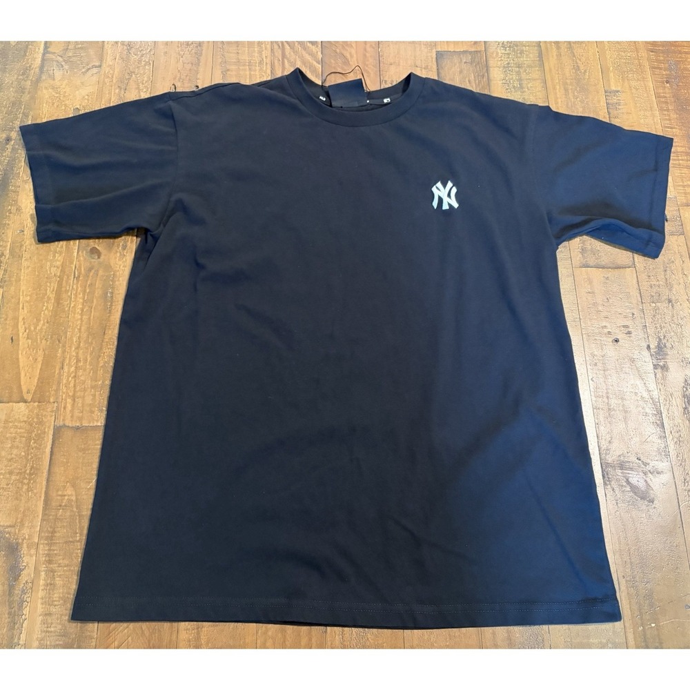 NY Yankees MLB Korea Lucky Pig Collection Shirt 2019 Year Of The Pig Sz Small - Picture 2 of 12